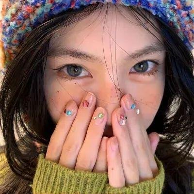 血洒万花团